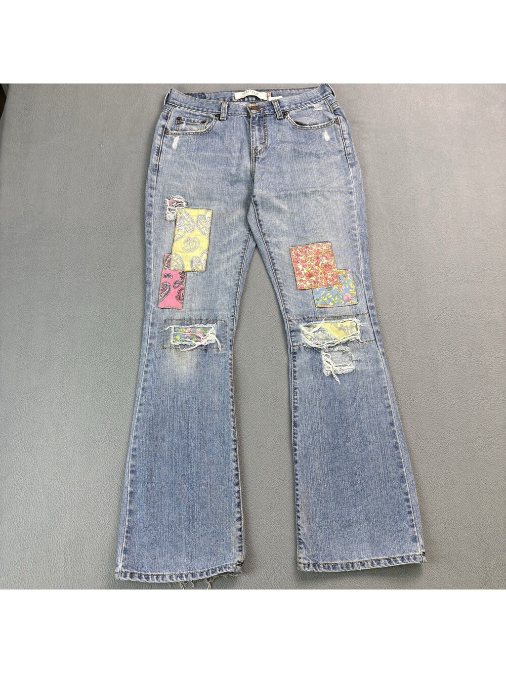 Vintage Y2K Levi’s Patchwork 515 Bootcut Levi’s Denim Jeans Size 4 (29x30.5 in.)